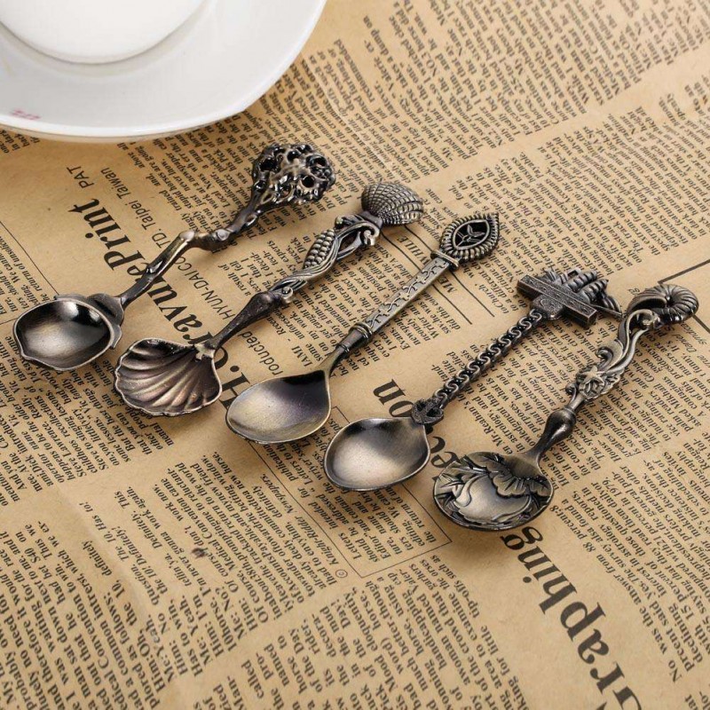 5pcs Kitchen Bar Vintage Royal Style Metal Carved Mini Coffee Spoons