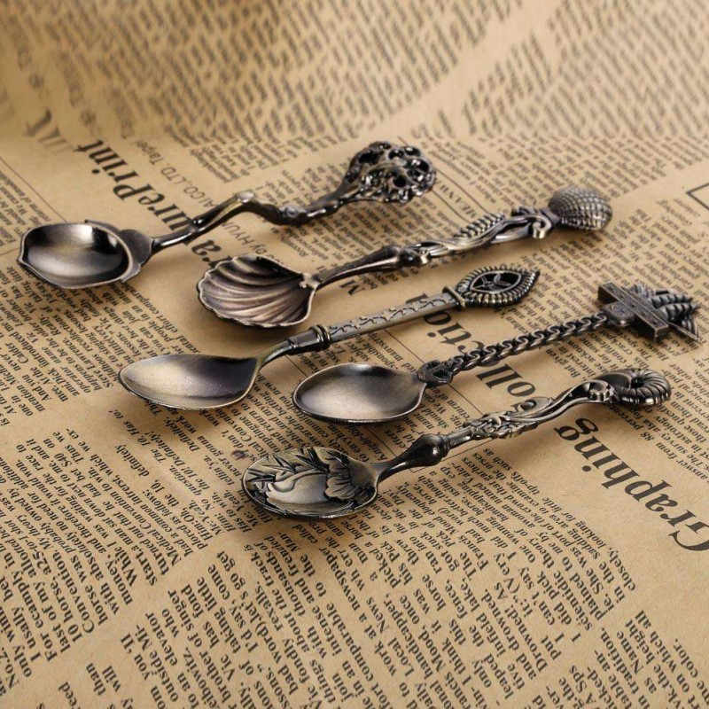 5pcs Kitchen Bar Vintage Royal Style Metal Carved Mini Coffee Spoons