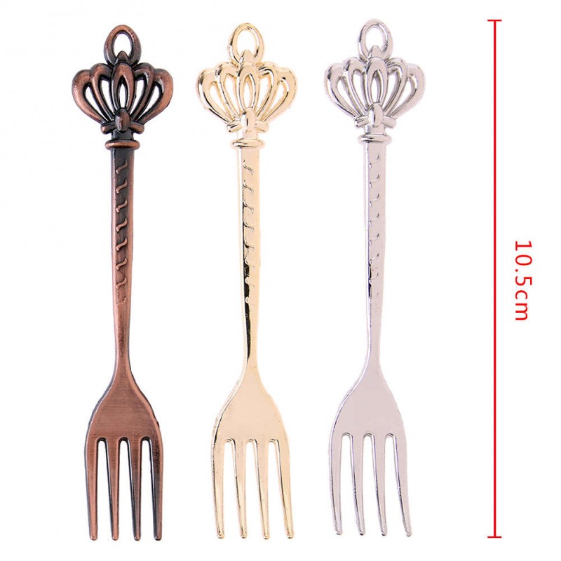 3pcs Vintage Royal Style Zinc Alloy Crown Head Fruit Fork Set